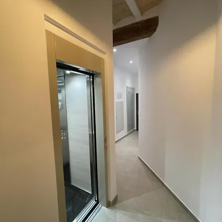 Elegancia Apartment