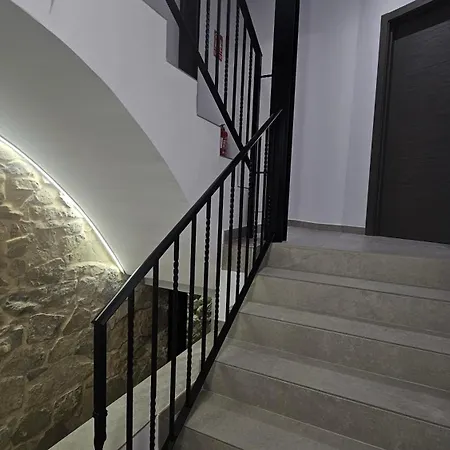 Elegancia Apartment